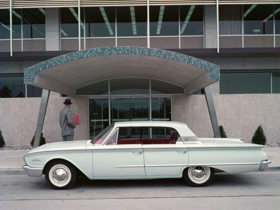  Ford Galaxie Town Victoria 1960 года  (фото 5 из 5)